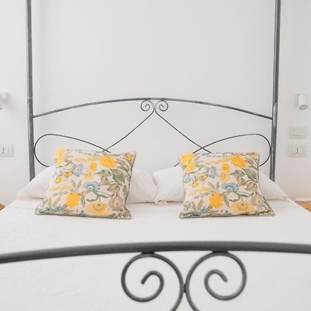 Casa Giulia Bed & Breakfast Весте Екстериор снимка